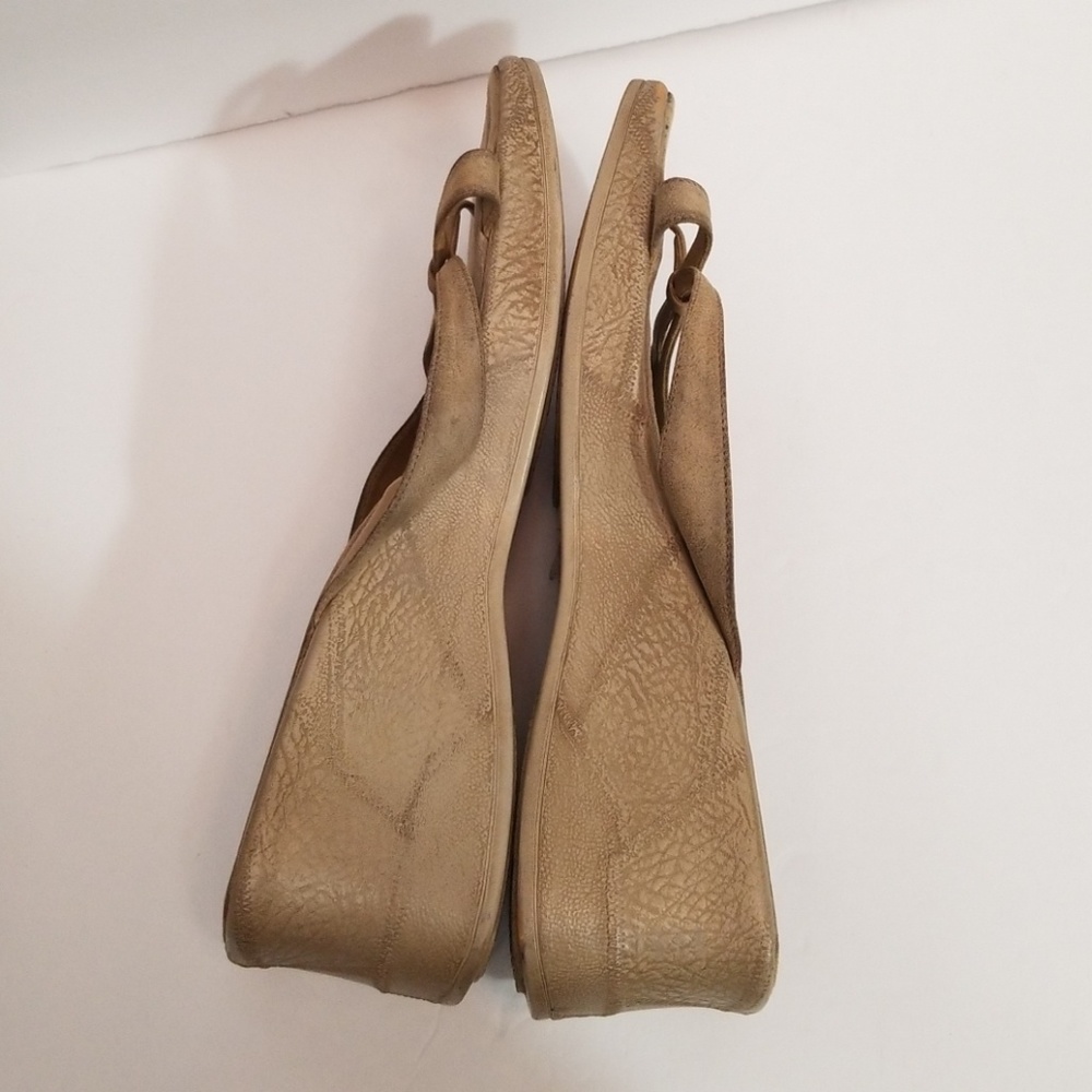 Vintage bonnibel suede Sandals. Size